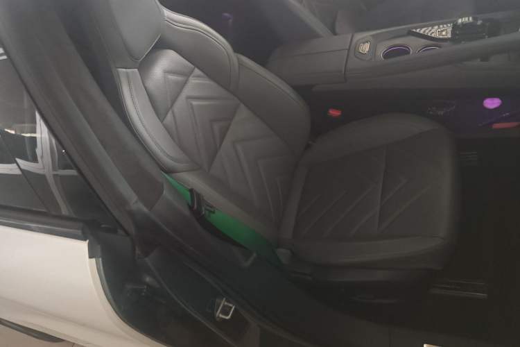 Used Zeekr 001 2021 Ultra-Long Range Single-Motor WE Edition Right Front Seat