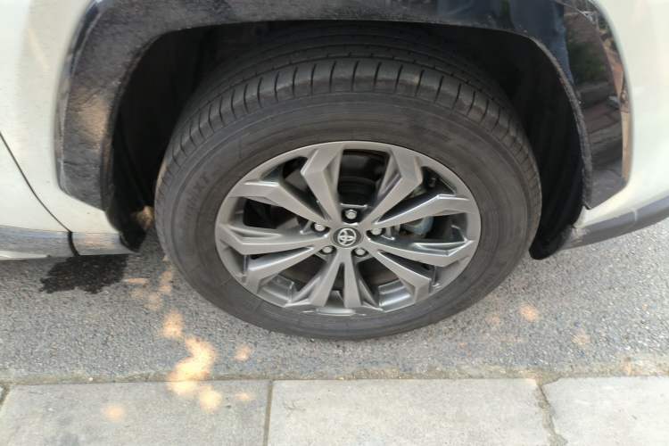 Used Toyota RAV4 2024 2.0L CVT Two-Wheel Drive Fashion Plus Edition Exterior 1