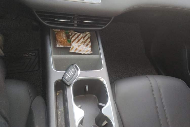 Used Roewe D6 2025 450 km Premium Edition