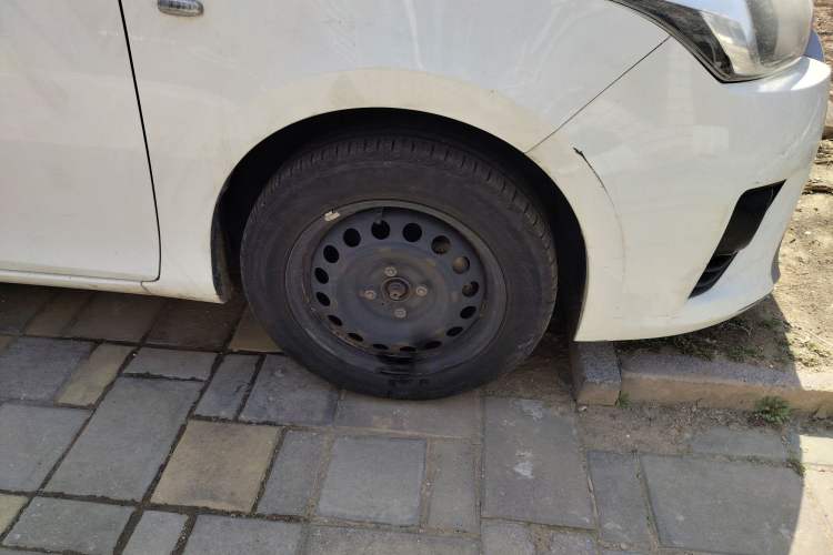 Used Toyota YARiS L Zhi Xuan 2015 1.5E Automatic Charm Edition