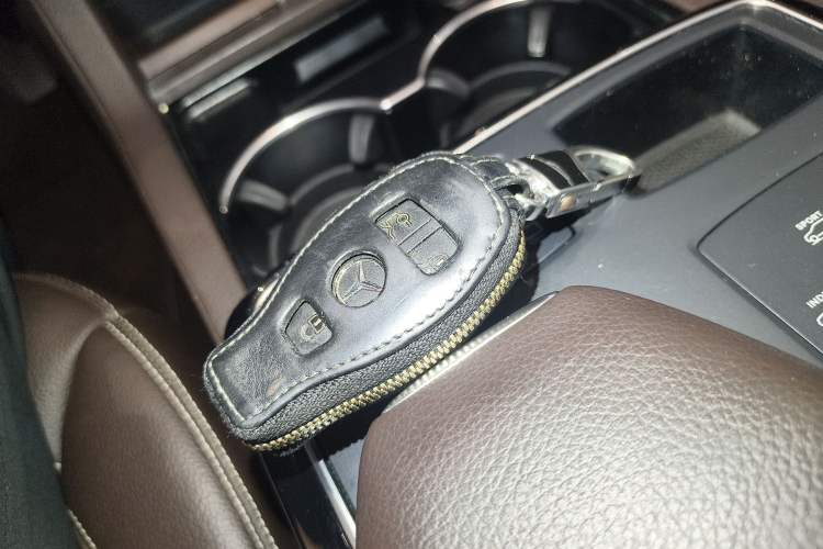 Used Mercedes-Benz GLE 2018 GLE 320 4MATIC Luxury Collection Edition Interior 1