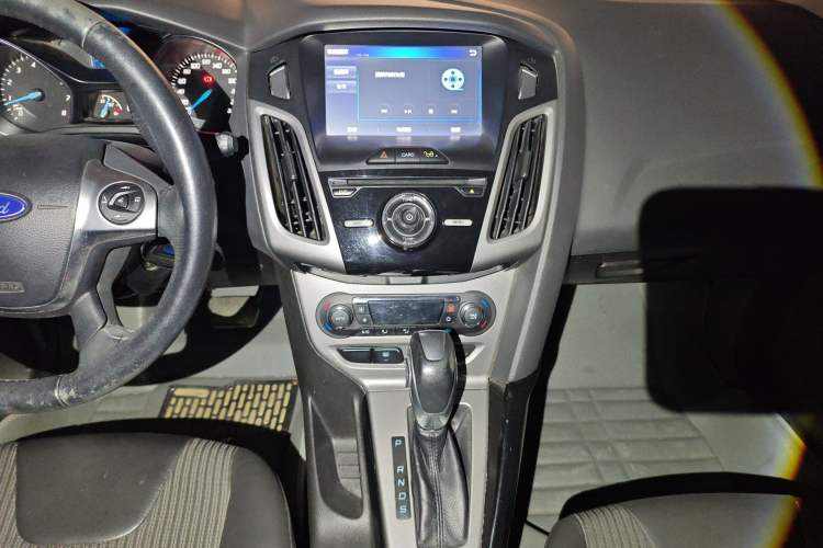 Used Ford Focus 2012 Hatchback 1.6L Automatic Fashion Edition