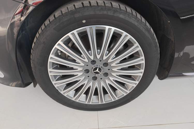 Used Mercedes-Benz E-Class 2023 Updated E 300 L Luxury Edition