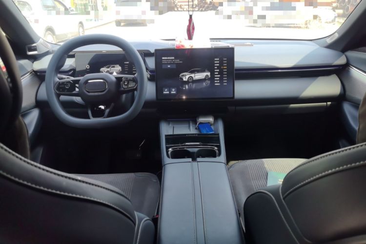 Used Lynk & Co 08 EM-P 2026 Model 160 Long-Range Max