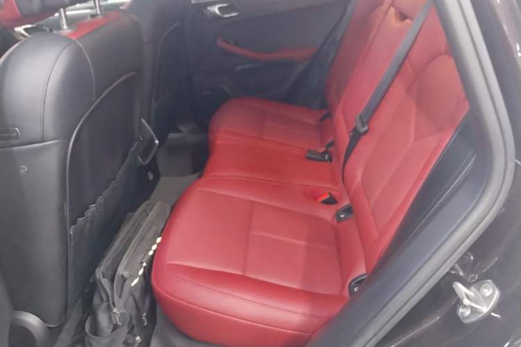 Used Porsche Macan 2018 Macan 2.0T Left Rear Seat