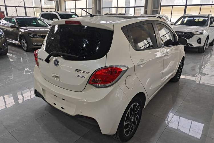 Used Changan Benni 2014 1.4L IMT Luxury Model with Sunroof