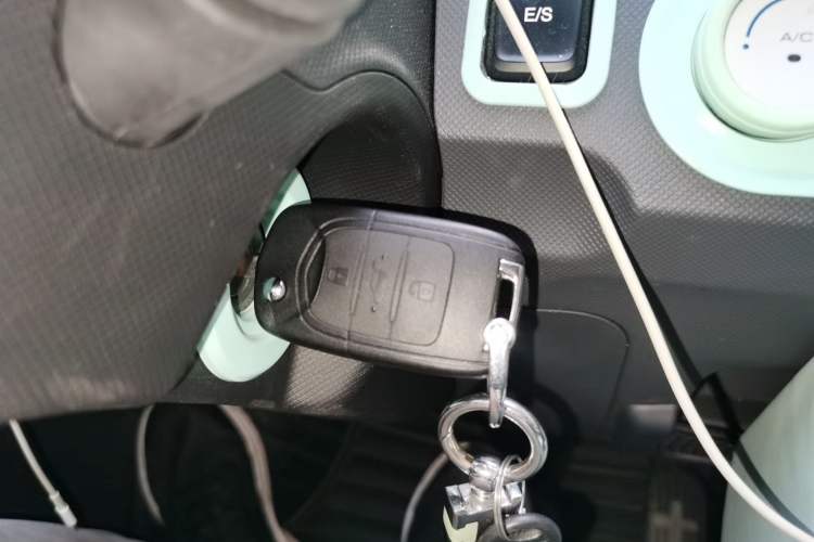 Used Wuling Hongguang MINIEV 2021 Macaron Premium Model – Lithium Iron Phosphate Vehicle Key