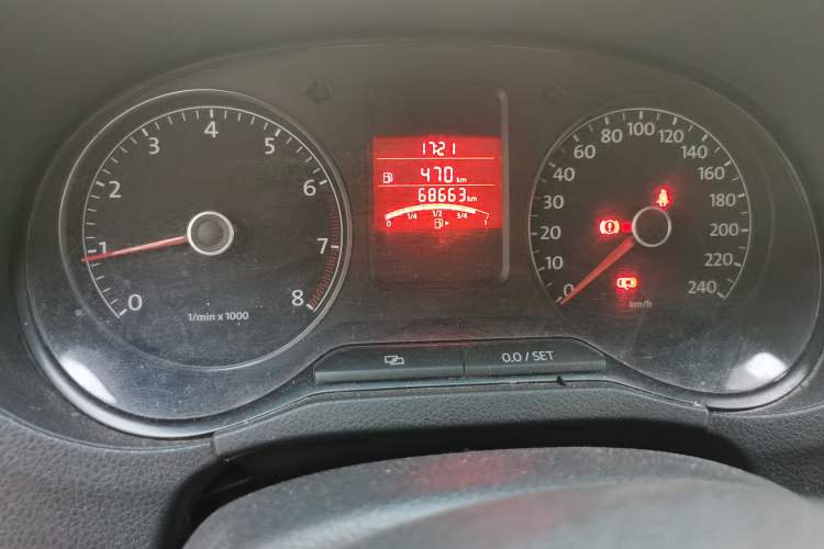 Used Volkswagen Polo 2011 1.6L Manual ZhiShang Edition
