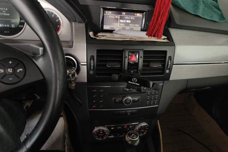 Used Mercedes-Benz GLK-Class 2011 GLK 300 4MATIC Fashion Model Audio And AC Panel