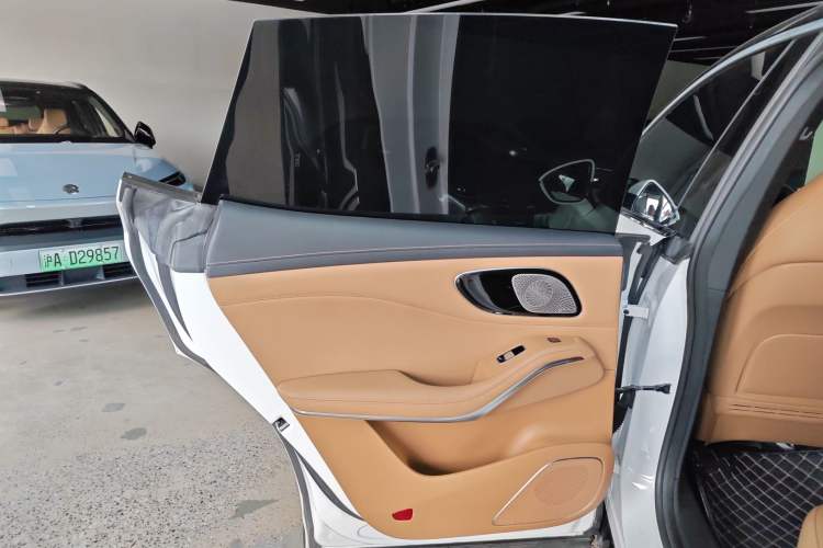 Used Rising R7 2023 Flagship Edition
