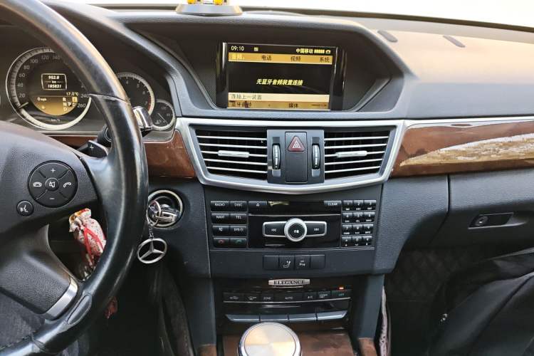 Used Mercedes-Benz E-Class 2012 E 200 L CGI Elegant Model Audio And AC Panel