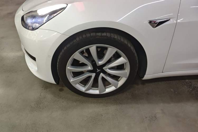Used Tesla Model 3 2020 Revised Version Standard Range Rear-Wheel Drive – Upgraded Edition Left Front Wheel Hub