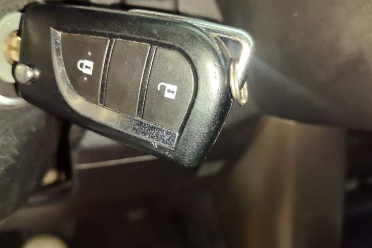 Used Toyota RAV4 2015 2.0L CVT Two-Wheel Drive Fashion Edition
