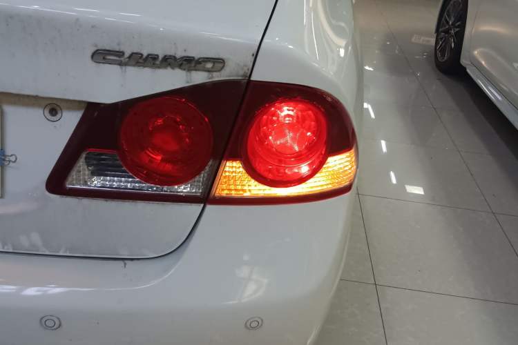 Used CIIMO 2015 1.8L Automatic Luxury Edition