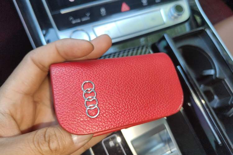 Used Audi Q7 2020 55 TFSI quattro Black Warrior Exclusive Edition Vehicle Key