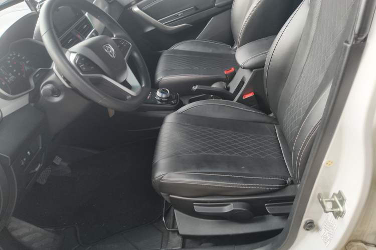 Used Baojun 310W 2018 1.5L Automatic Fashion Version China V Emission Standard