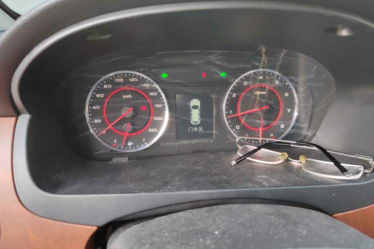 Used SAIC MAXUS G10 2014 2.0T Automatic Elite Edition Instrument Cluster