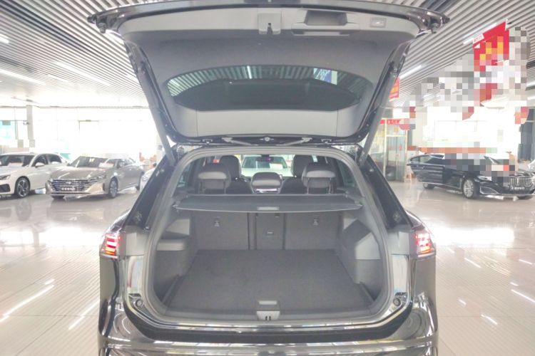 Used Volkswagen Tiguan L 2024 PRO 330TSI Two-Wheel Drive R-Line Smart Edition
