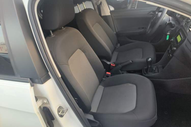 Used Volkswagen Jetta 2015 Value Edition 1.6L Manual Fashionable Style