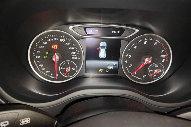 Used Mercedes-Benz B-Class 2019 B 200 Sport Edition Instrument Cluster