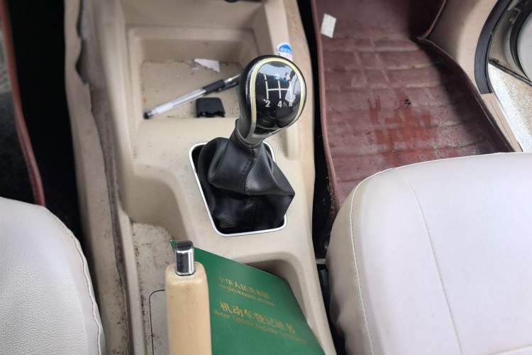 Used Wuling Hongguang 2015 1.5L S1 Standard China V-Emission Standards
