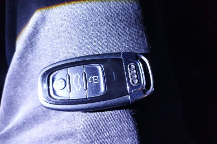 Used Audi A7 2013 30 FSI Standard Edition Vehicle Key