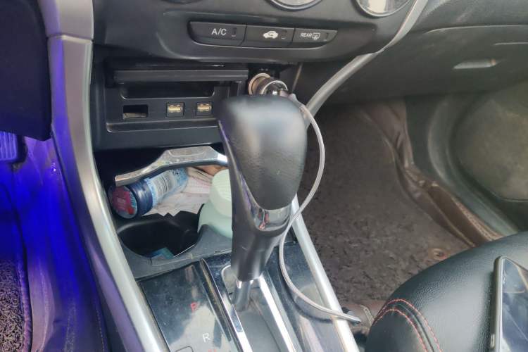 Used Honda Crider 2013 1.8L automatic luxury edition