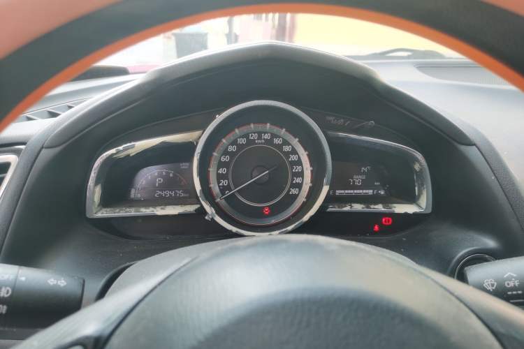 Used Mazda 3 Axela 2016 Sedan 1.5L Automatic Comfort Model