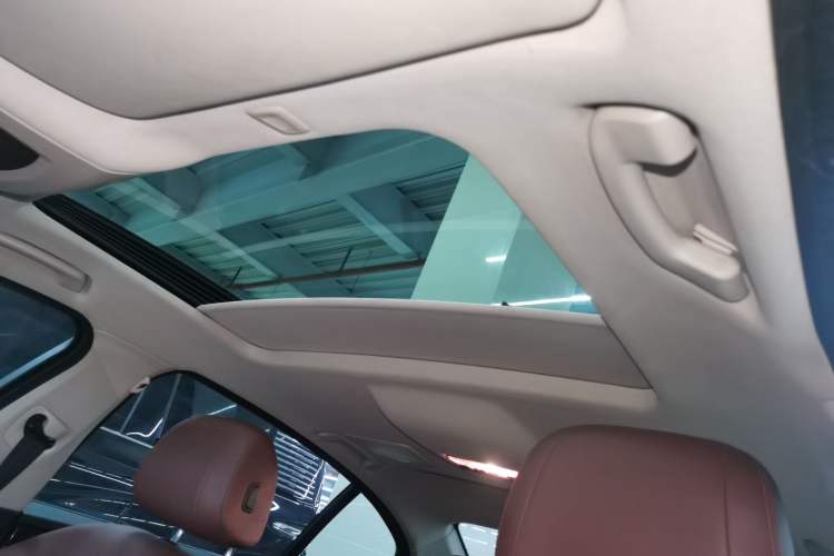 Used BMW 5 Series 2014 525Li Leading Model