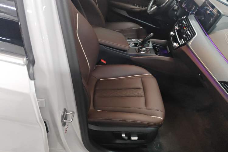 Used BMW 5 Series New Energy 2022 Second Facelift 535Le M Sport Package
