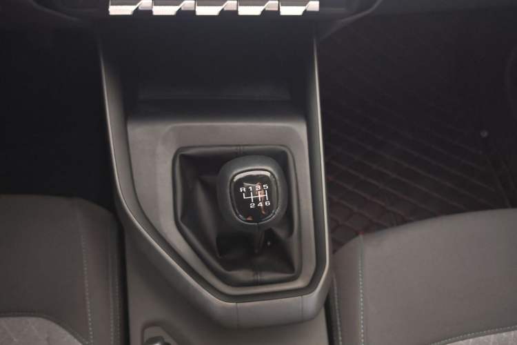 Used Baojun RC-5 2020 1.5L Manual Zhiyao Elite Edition