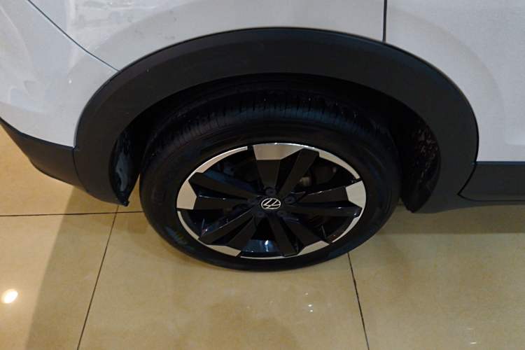 Used Volkswagen Tacqua 2023 200TSI DSG Joy-Connect Edition Exterior 5