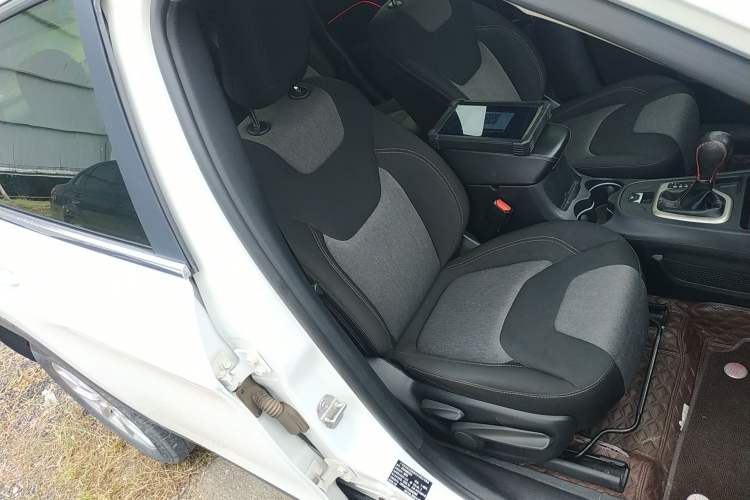 Used Jeep Cherokee 2016 2.0L Smart Version