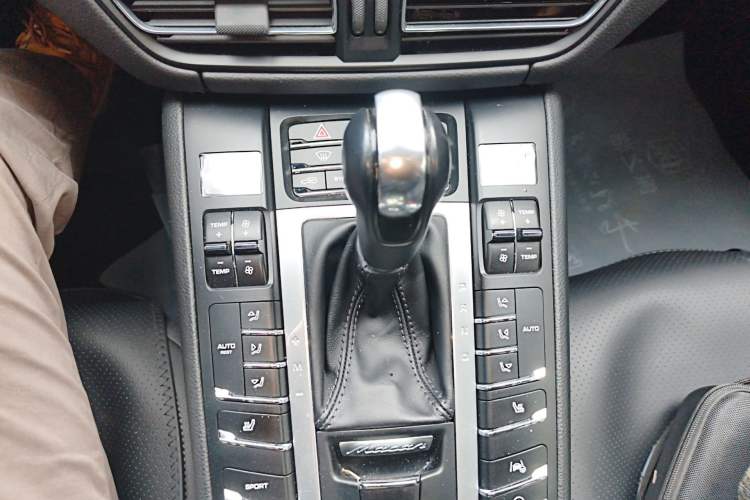 Used Porsche Macan 2020 Macan 2.0T
