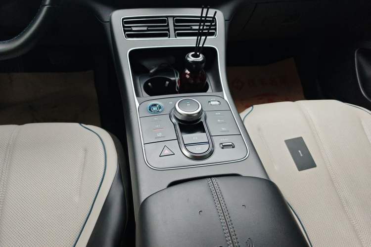 Used BYD Destroyer 05 2024 HONOR Edition DM-i 55KM Luxury Model Gear Lever