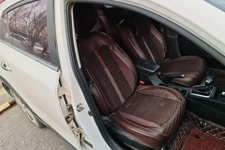 Used Kia KX Cross 2017 1.4L AT GLS