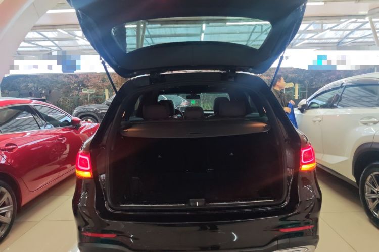 Used Mercedes-Benz GLC 2020 Facelift GLC 260 L 4MATIC Luxury Edition Trunk