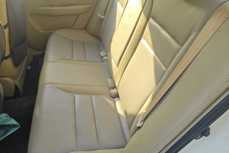 Used Geely Auto GC7 2012 1.8L Manual Luxury Model
