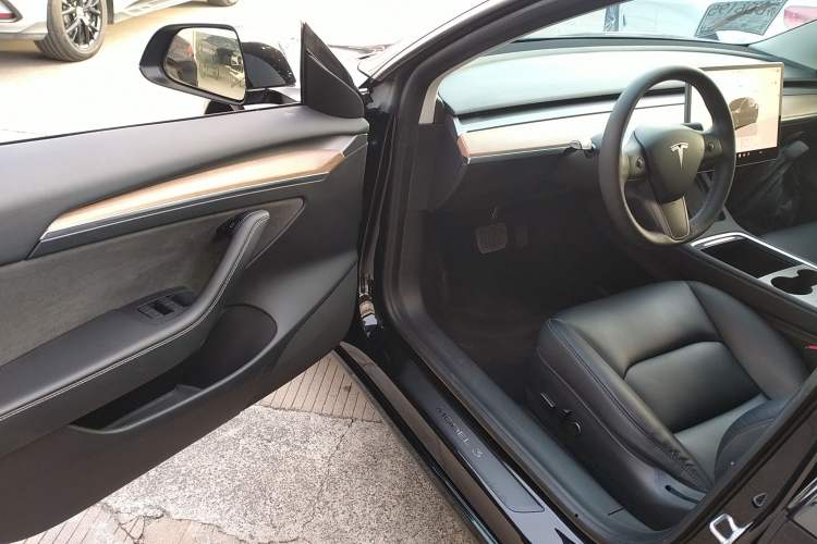 Used Tesla Model 3 2022 Rear-Wheel-Drive Version