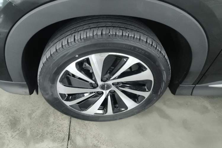 Used BYD Song PLUS New Energy 2024 Honor Edition EV 520km Luxury Model Left Front Wheel Hub