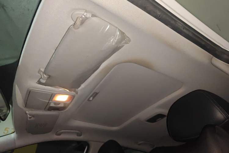 Used Hyundai ix35 2010 2.0L Automatic Two-Wheel Drive Elite Edition GLS Headliner