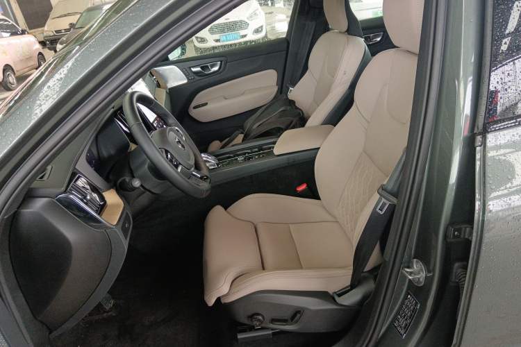 Used Volvo XC60 2026 B5 4x4 SmartDrive Sport Edition