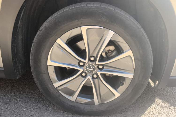 Used Lexus UX New Energy 2020 300e Pure·Joy Edition Right Front Wheel Hub
