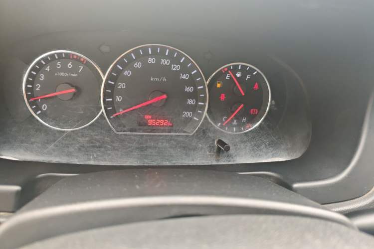 Used CHANGAN Alsvin V3 2012 1.3L Manual Comfort Version China IV Standard Odometer Close Up