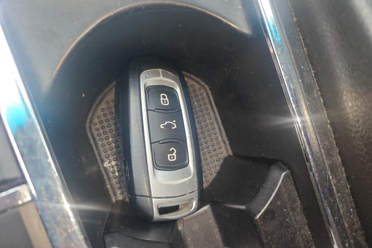 Used Geely Auto Emgrand 2017 Sedan Million Edition 1.5L CVT Upward Version