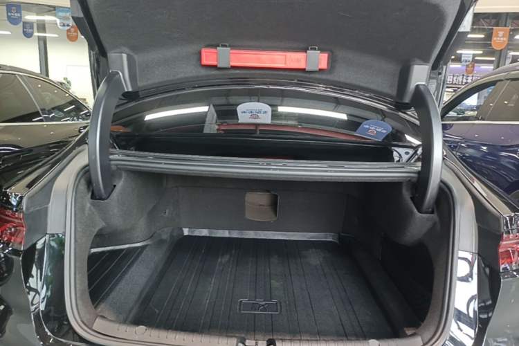Used BYD Han 2023 DM-i Champion Edition 121KM Prestige Model
