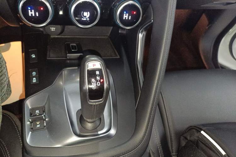 Used Jaguar E-PACE 2018 P250 S China VI
