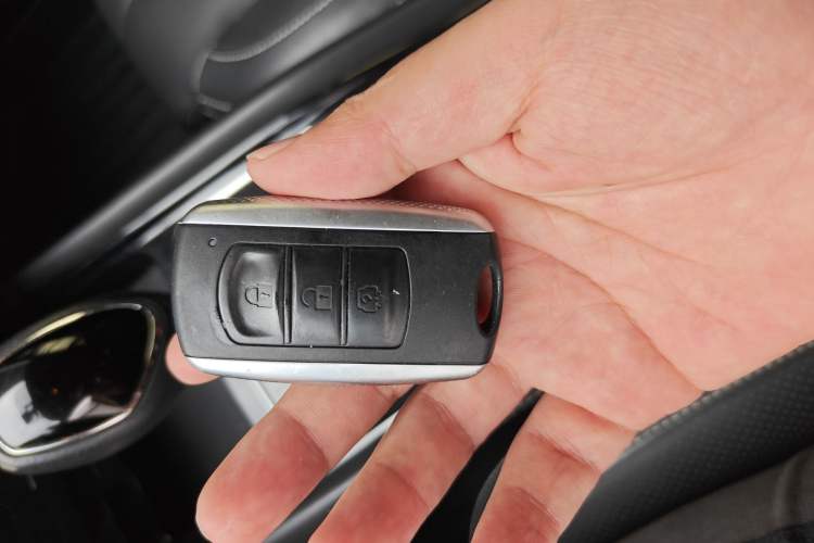 Used Dongfeng Fengon 580 2017 Revised Version 1.5T CVT Luxury Edition
