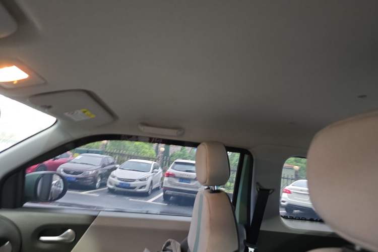 Used CHANGAN NEVO Lumin 2022 155 km – Refreshingly Sweet Edition Headliner