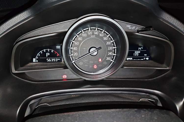 Used Mazda 3 Axela 2017 Sedan 1.5L Automatic Luxury Model Emission Standard China V
